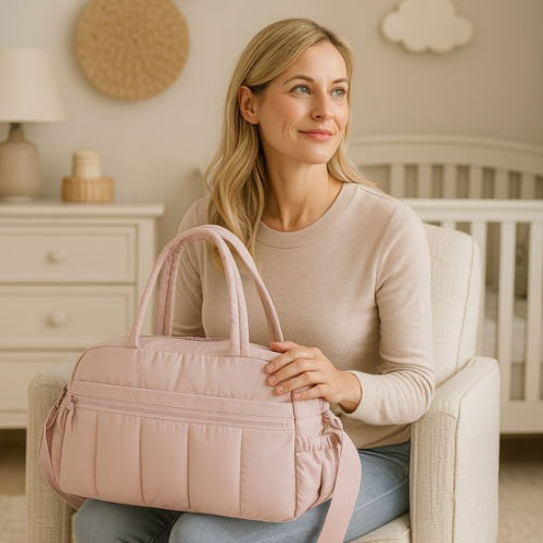 Sac a langer maman dans la chambre bebe