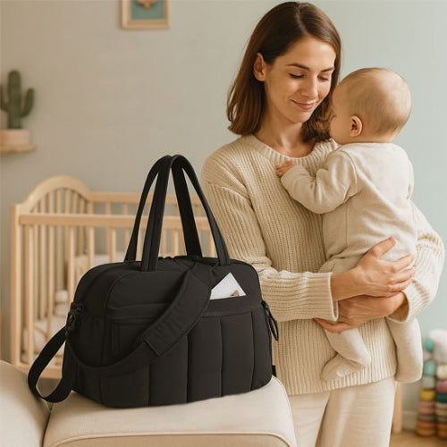 Sac a langer noir maman et bebe dans la chambre